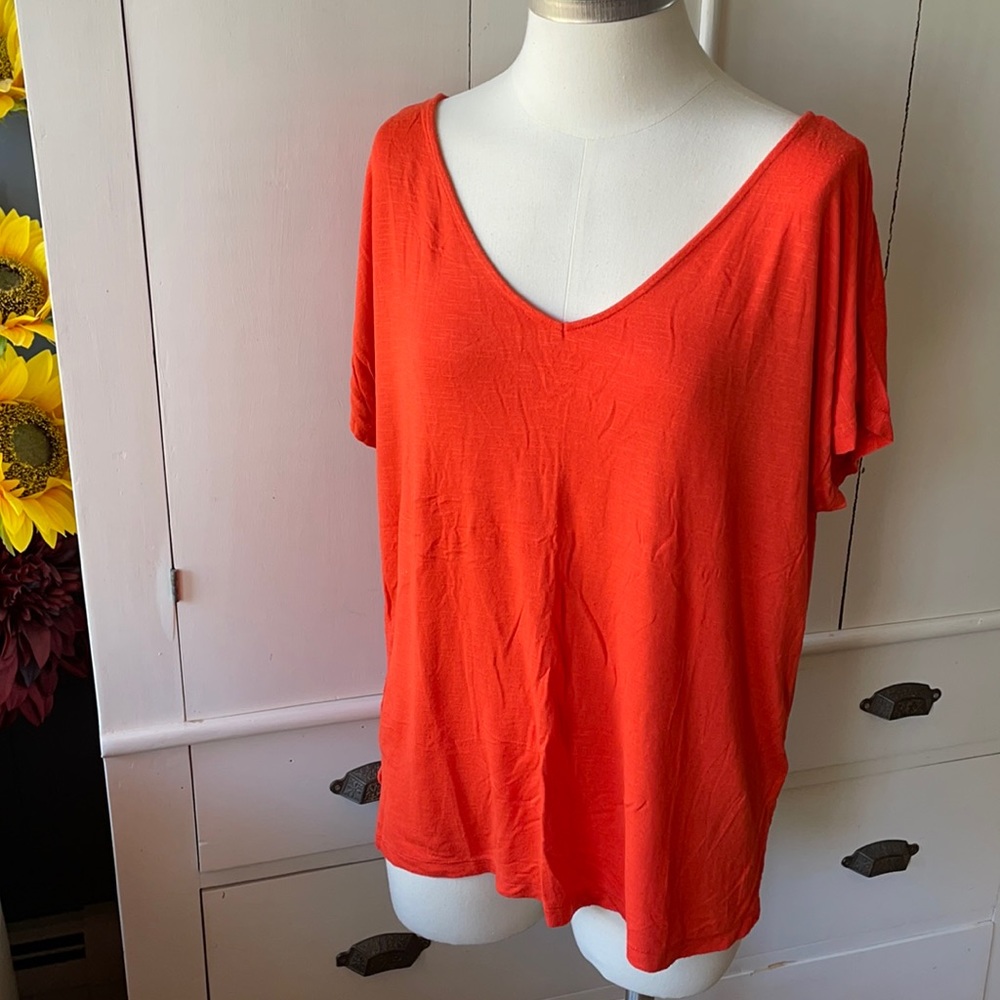 Old Navy tee